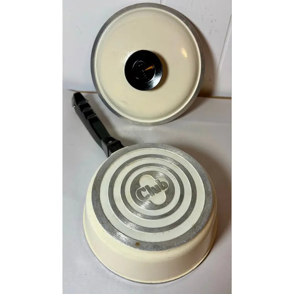 Vintage 1970s Club Aluminum 1.5QT Saucepan Cream Almond w/ Original Lid